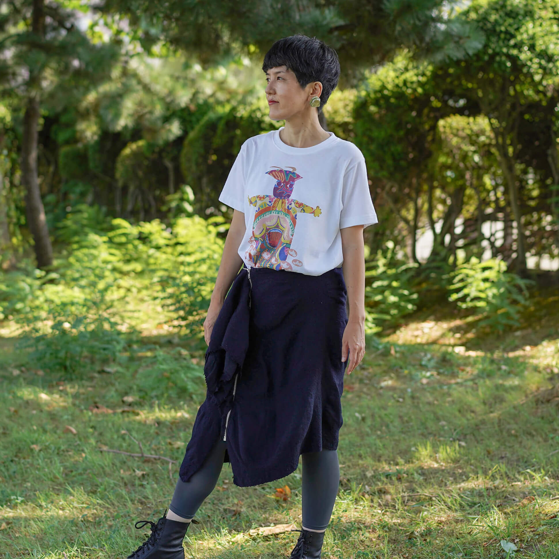 秋田人形道祖神 TシャツTYPE.D 着こなし紹介